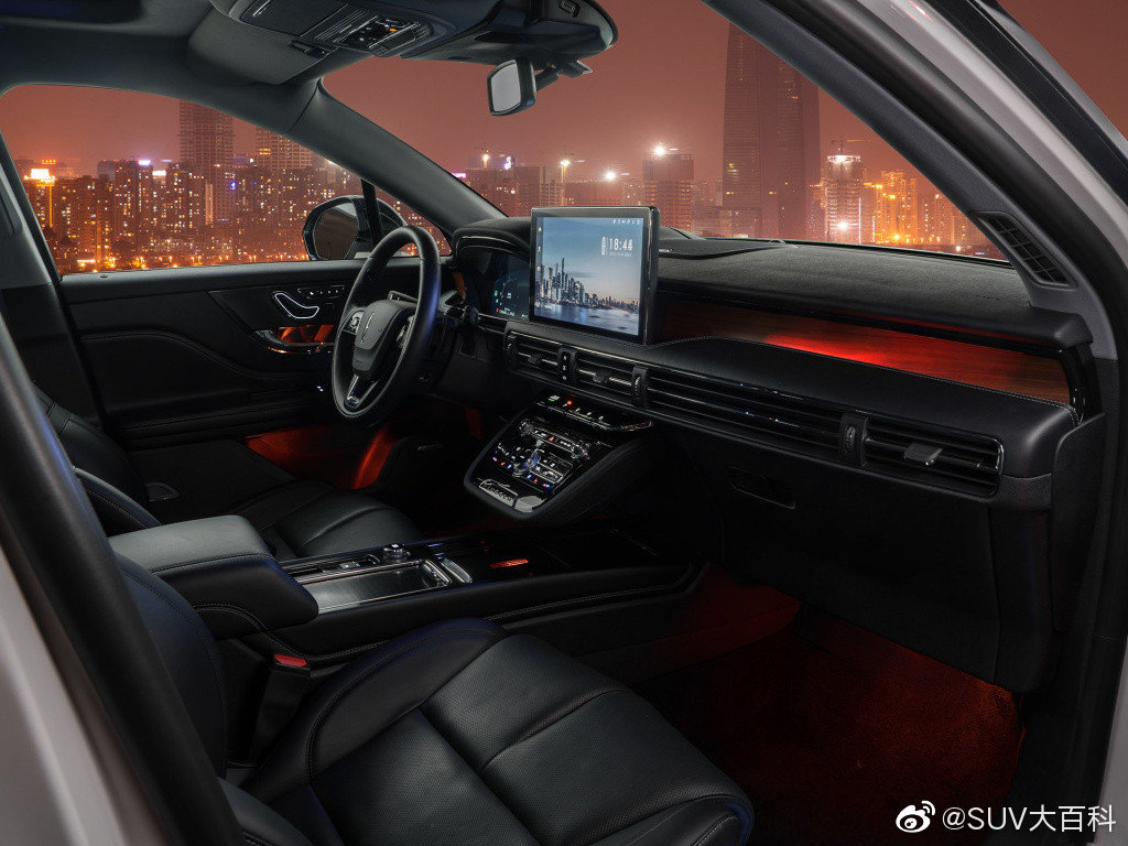 好看的汽车图片:国产林肯冒险家今晚正式上市