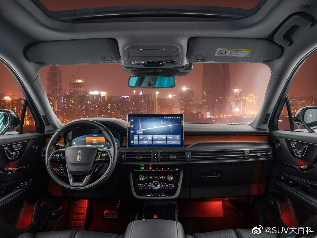 好看的汽车图片:国产林肯冒险家今晚正式上市