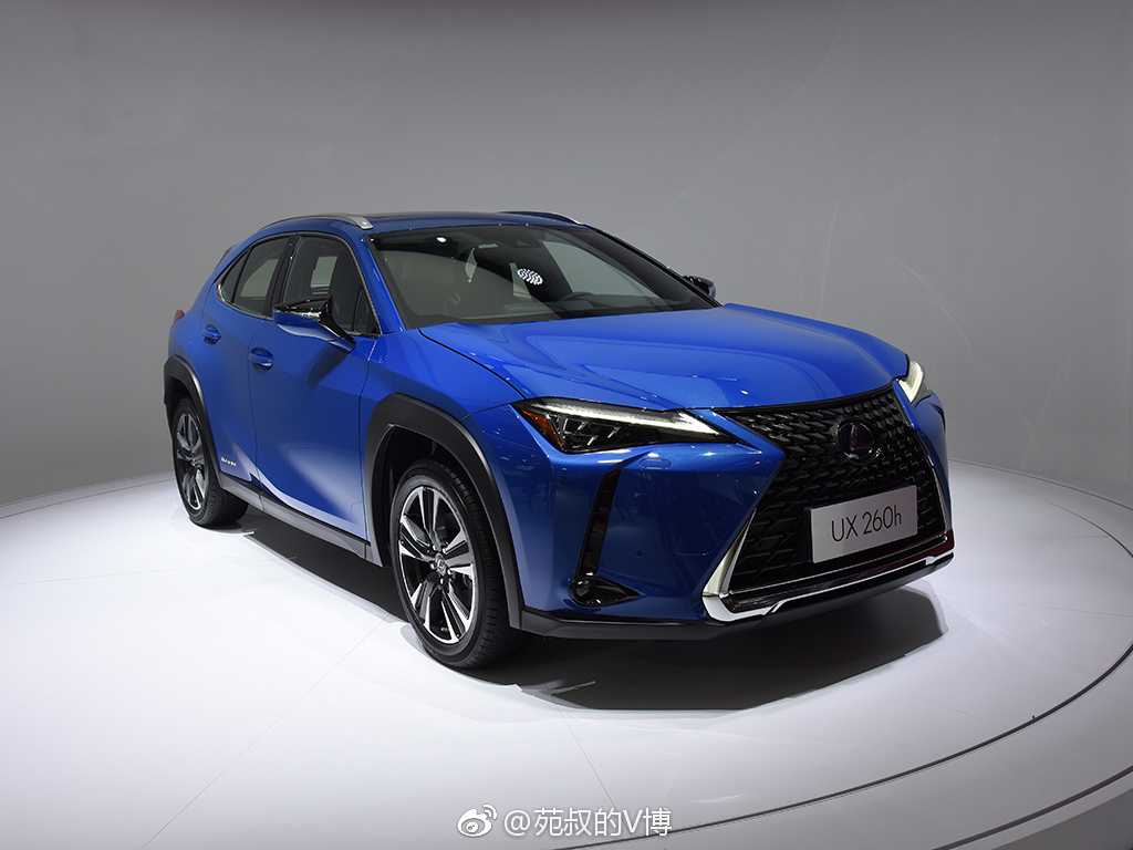 雷克萨斯UX，紧凑型SUV，未来要面对宝马X1奥迪Q3等车型