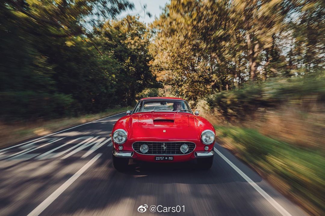 法拉利250 GT SWB GTO复刻版,售价100万美元起