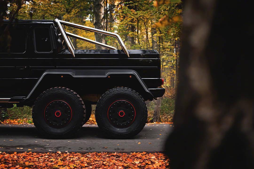 波蛙911 GT3 RS & 大黑G 6X6 Brabus。你更喜欢哪个呢?