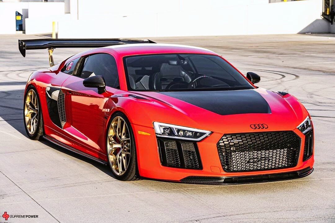 好看的汽车图片audir8v10自然吸气