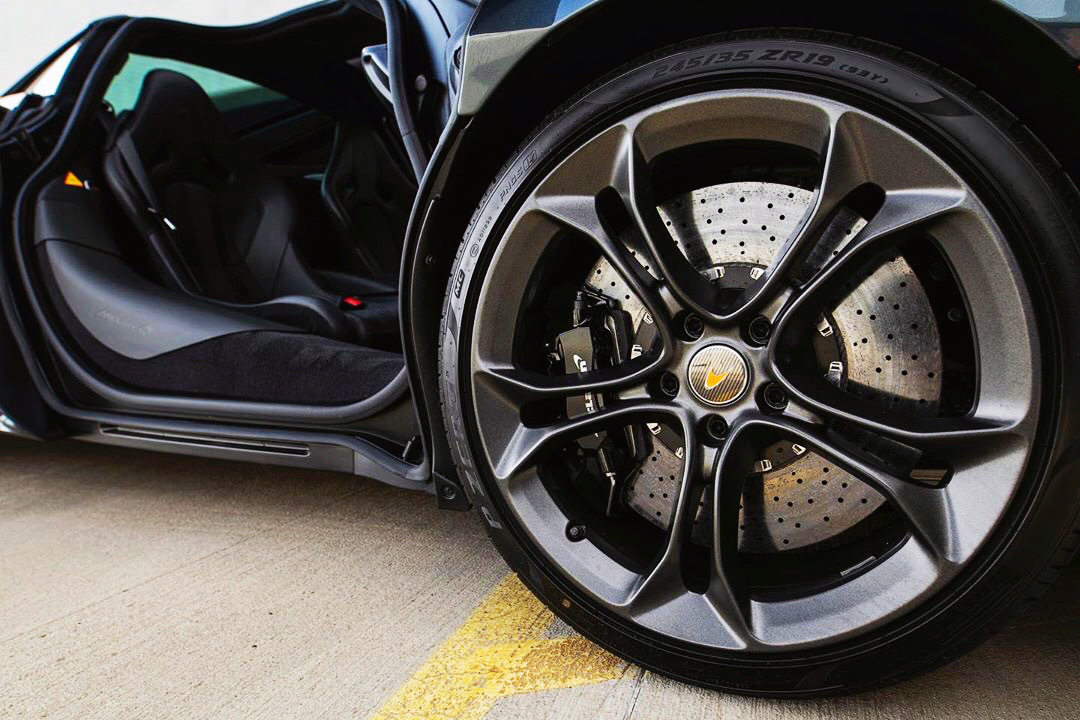 从这些角度看 是不是很完美? McLaren 720S