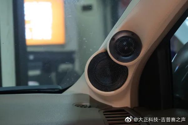 汽车美图大赏：广州声扬讴歌MDX 7.1音响豪改