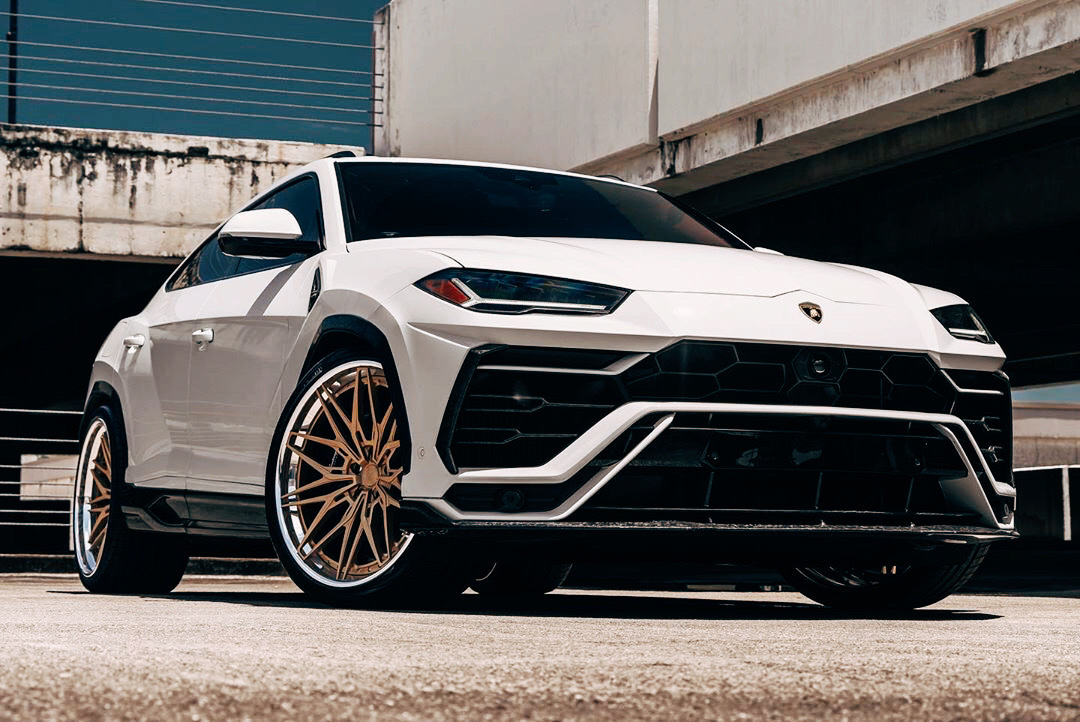 好看的汽车:晚安 梦想 Lamborghini Urus