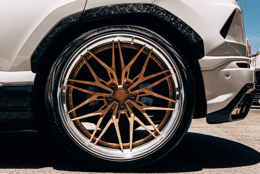 好看的汽车:晚安 梦想 Lamborghini Urus