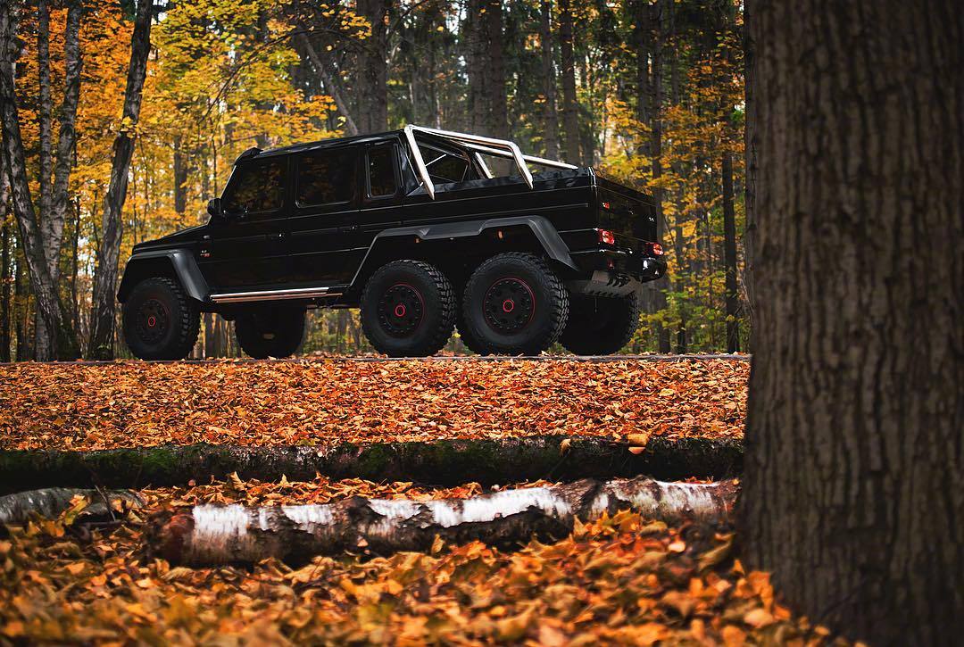 波蛙911 GT3 RS & 大黑G 6X6 Brabus。你更喜欢哪个呢?