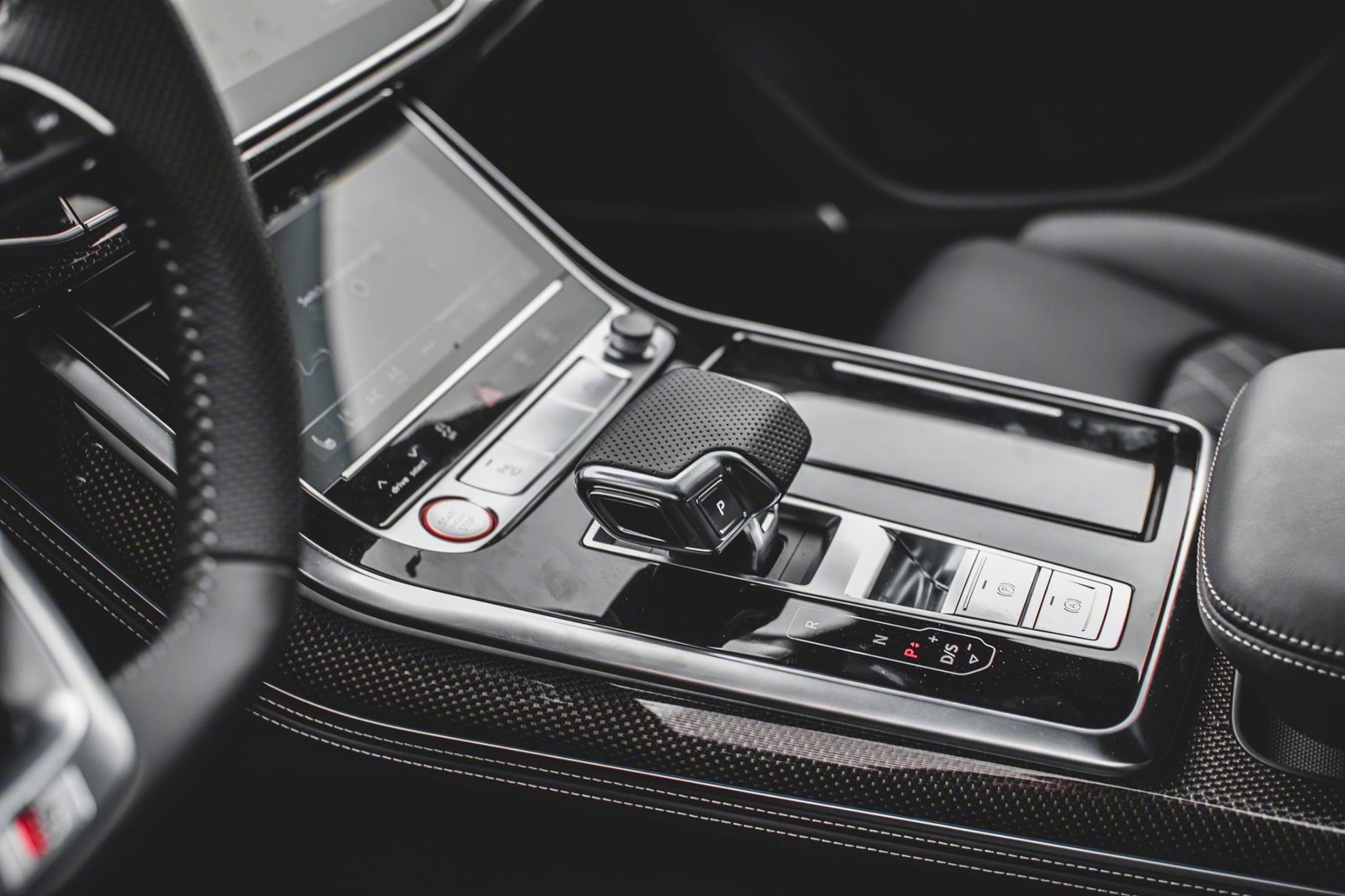 奥迪SQ8这套片子拍的质感真好啊!