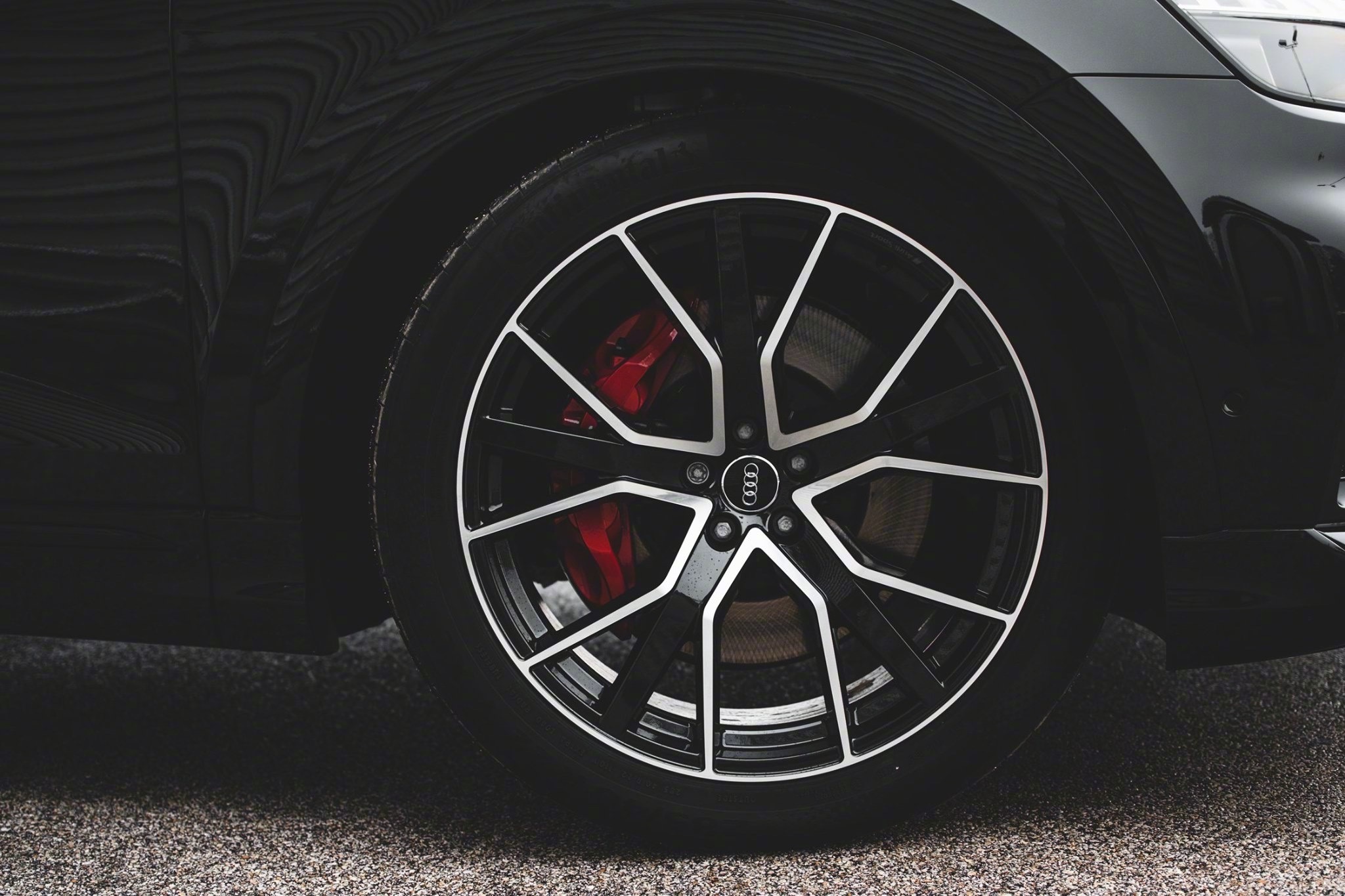 奥迪SQ8这套片子拍的质感真好啊!