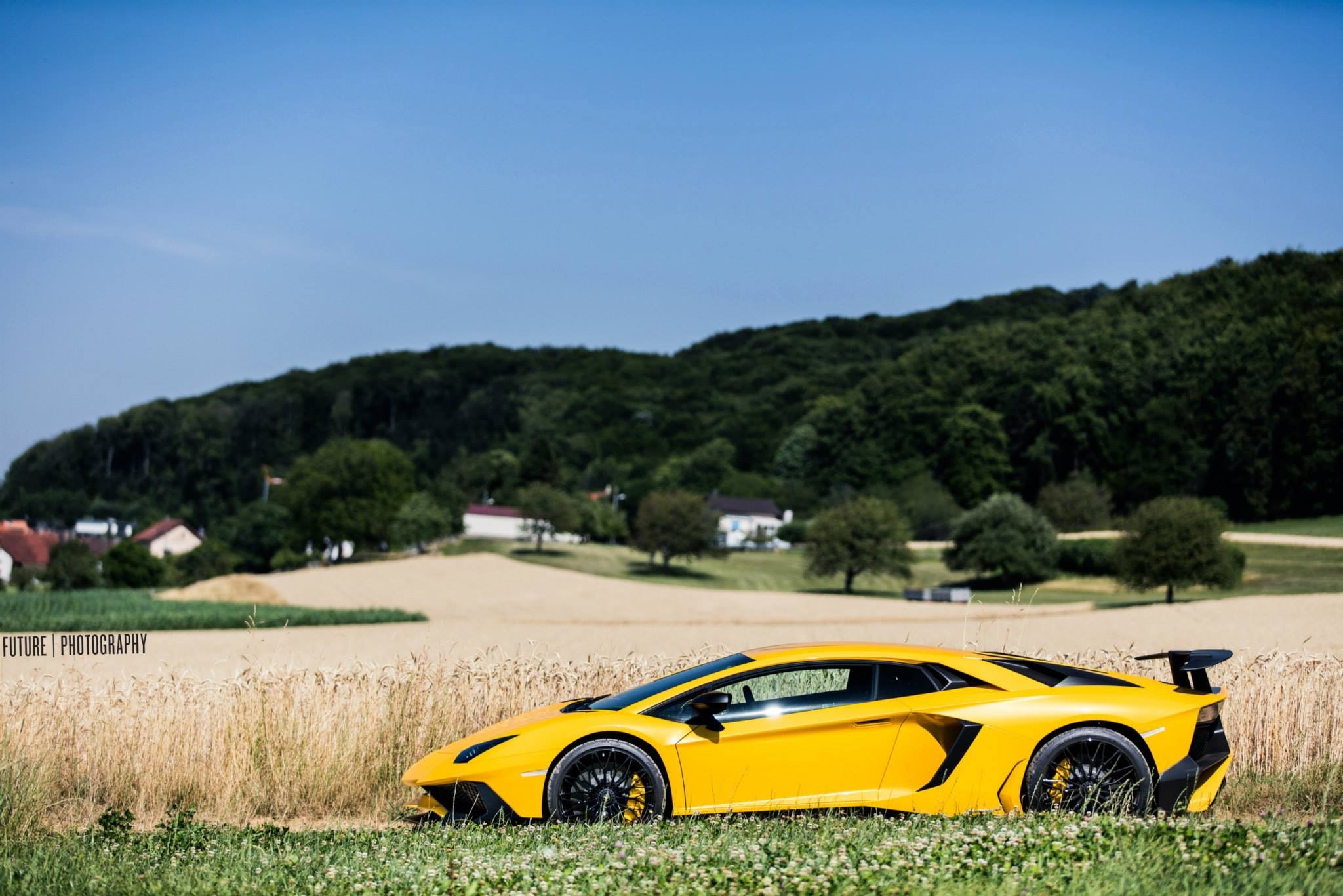 适合春游的兰博基尼Lamborghini Aventador LP 750-4 SV