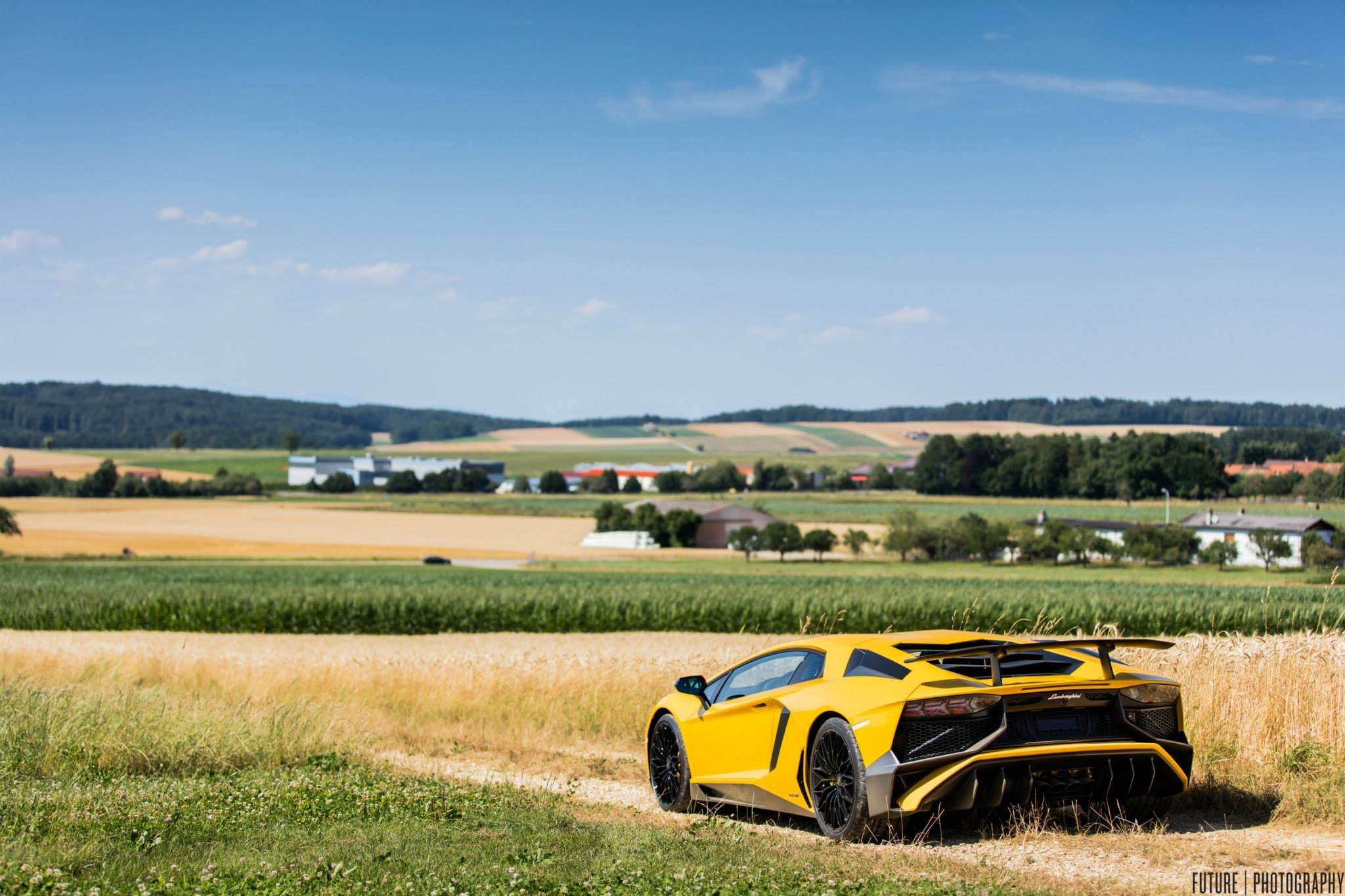 适合春游的兰博基尼Lamborghini Aventador LP 750-4 SV