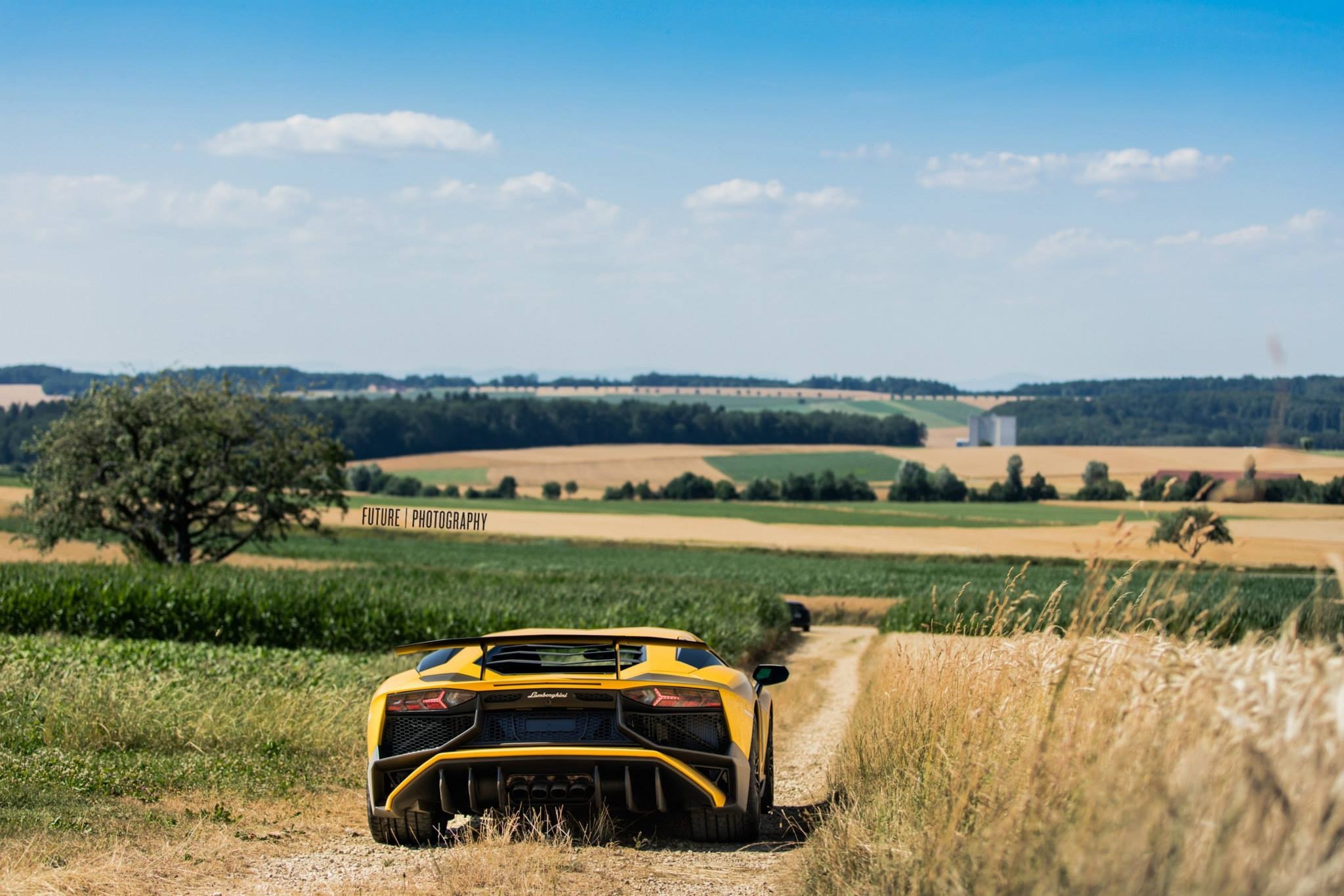 适合春游的兰博基尼Lamborghini Aventador LP 750-4 SV