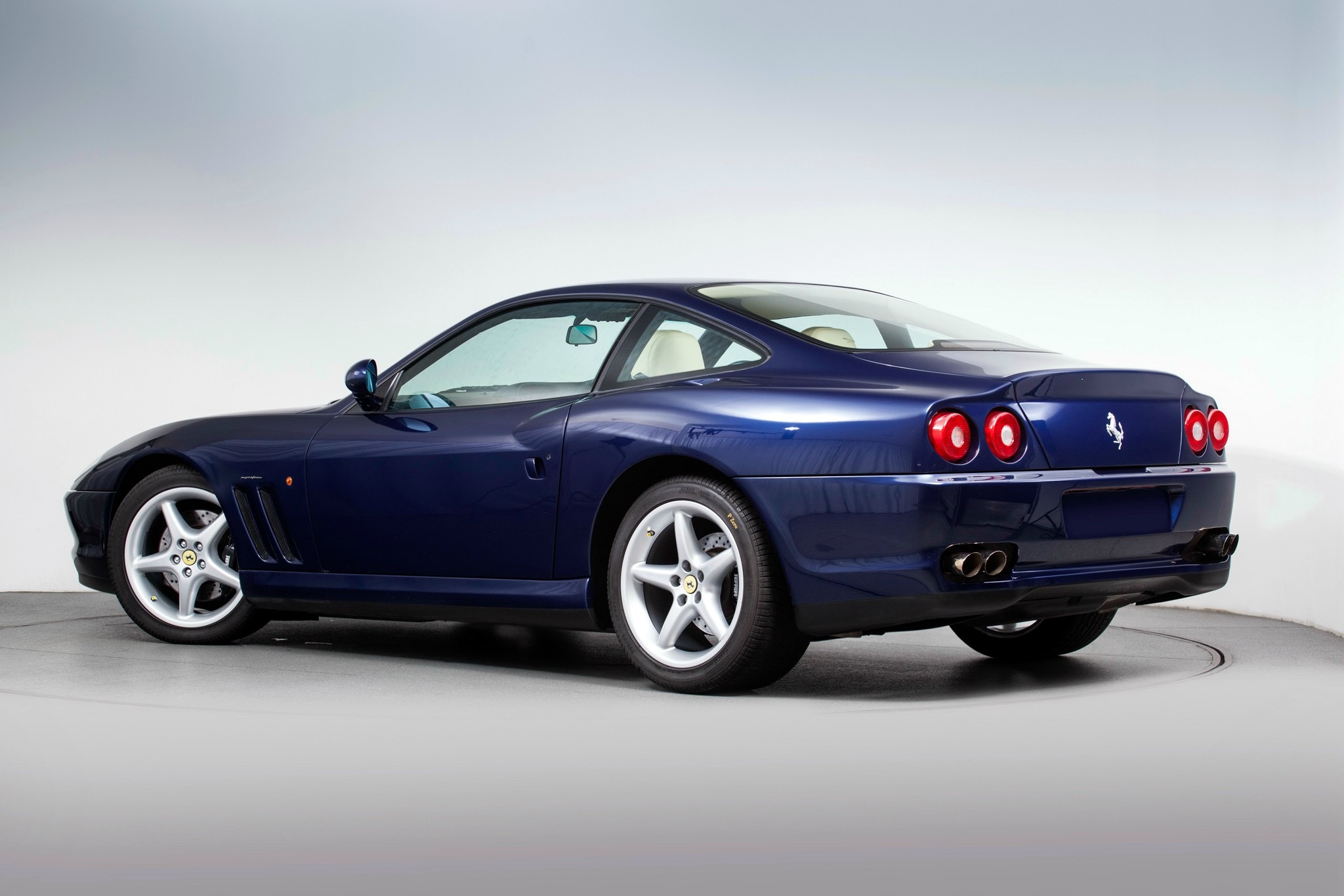 1996-2002 Ferrari 550 Maranello保时捷的线条很优美