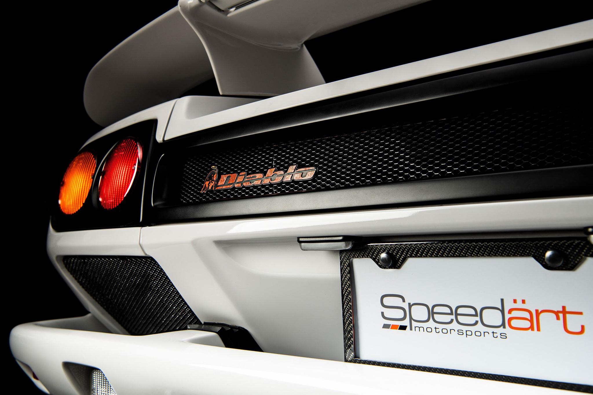 好看的汽车图片:Lamborghini Diablo SV 鬼怪