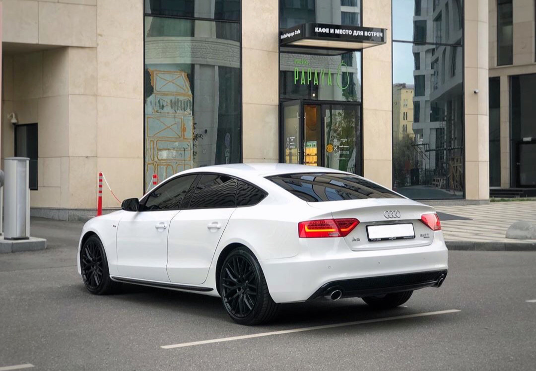 Audi A5 Sportback，这代的大灯应该是最帅的！