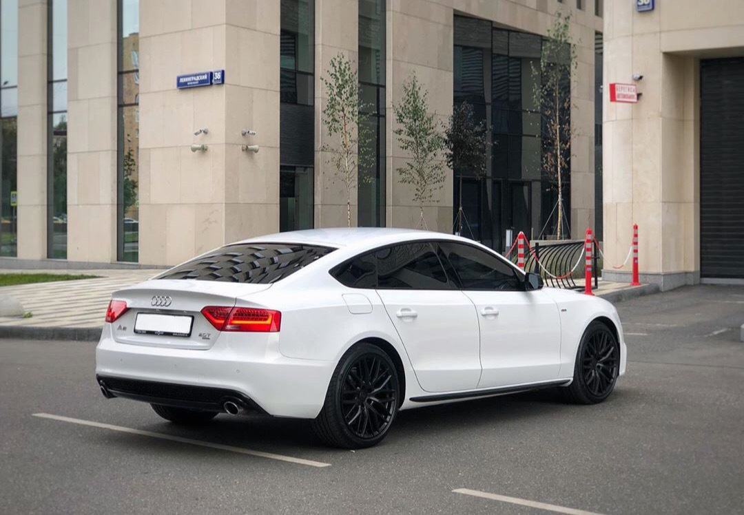 Audi A5 Sportback，这代的大灯应该是最帅的！