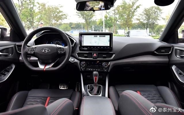 高清汽车美图:买菜车就一定只选思域