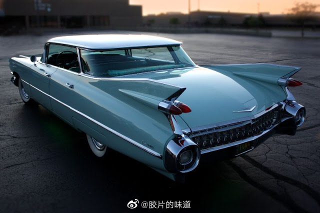 1959 年的凯迪拉克 DeVilles 系列汽车。