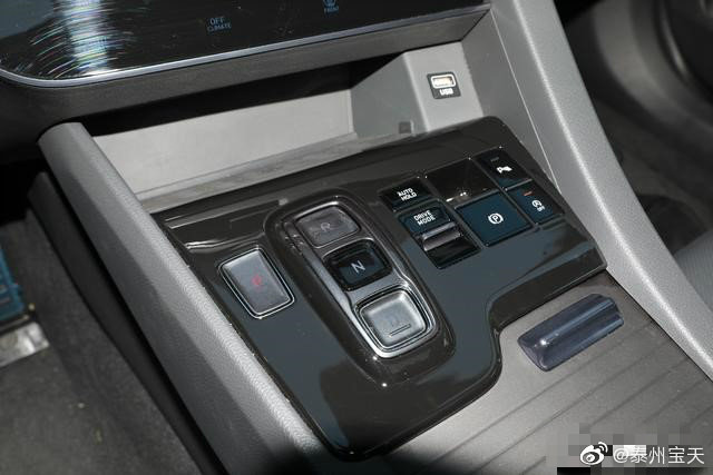 实拍北京现代第十代索纳塔 再次突破自己