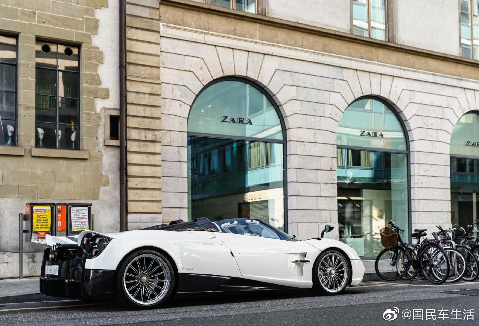 特别稀有的敞篷版帕加尼 Huayra Roadster