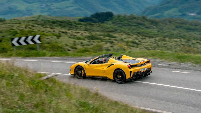 Ferrari 488 Pista Spider 这车是真心好看!