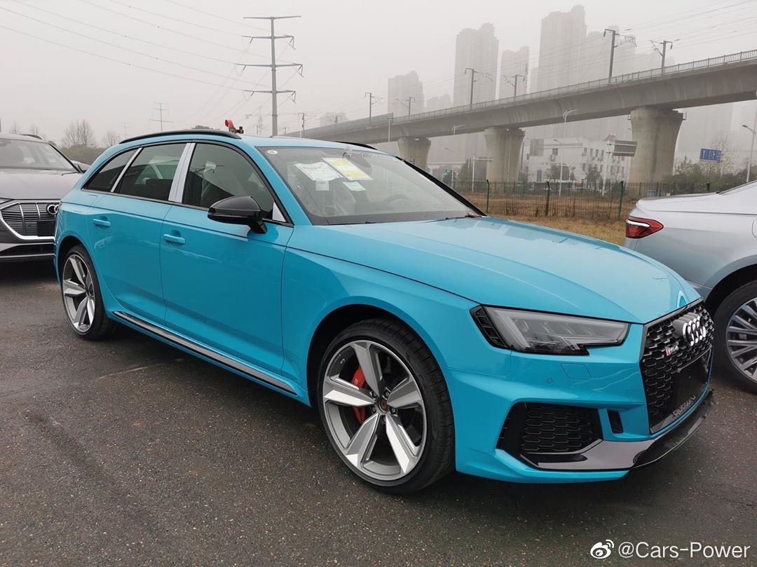 迈阿密蓝 奥迪RS4 Avant 可以不？