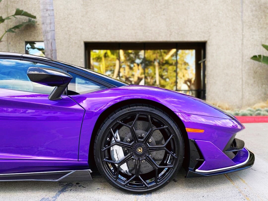 一天之际在于晨 Lamborghini Aventador SVJ