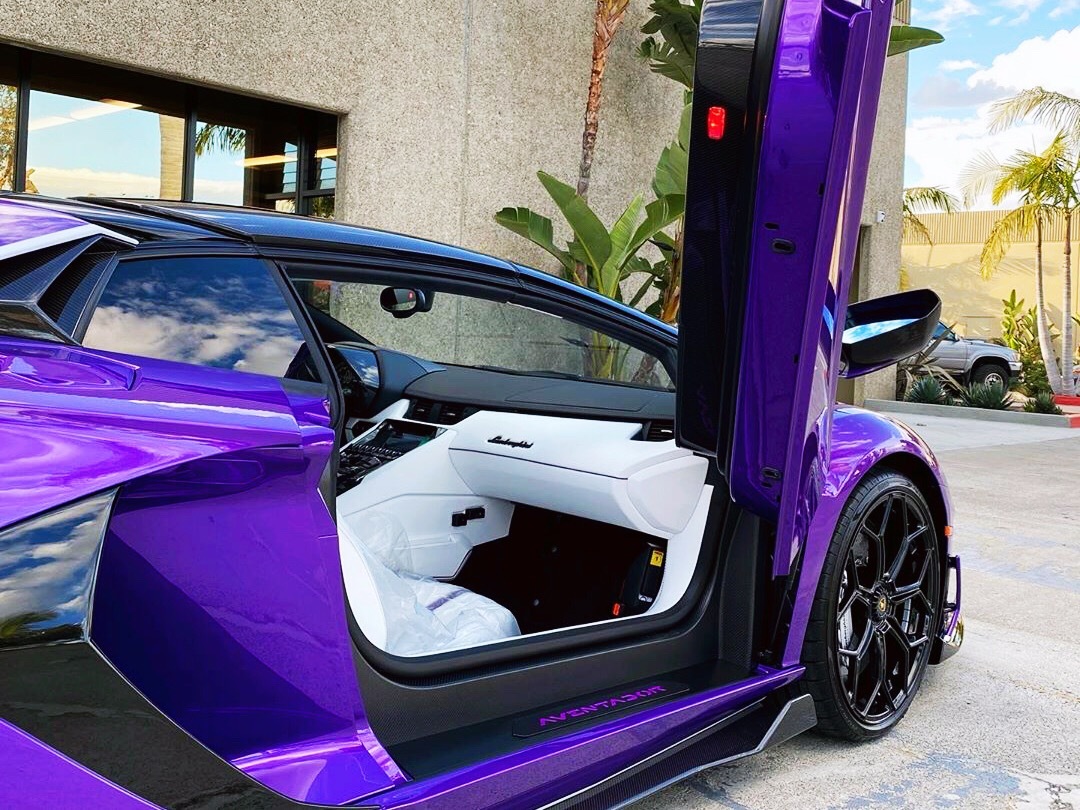 一天之际在于晨 Lamborghini Aventador SVJ