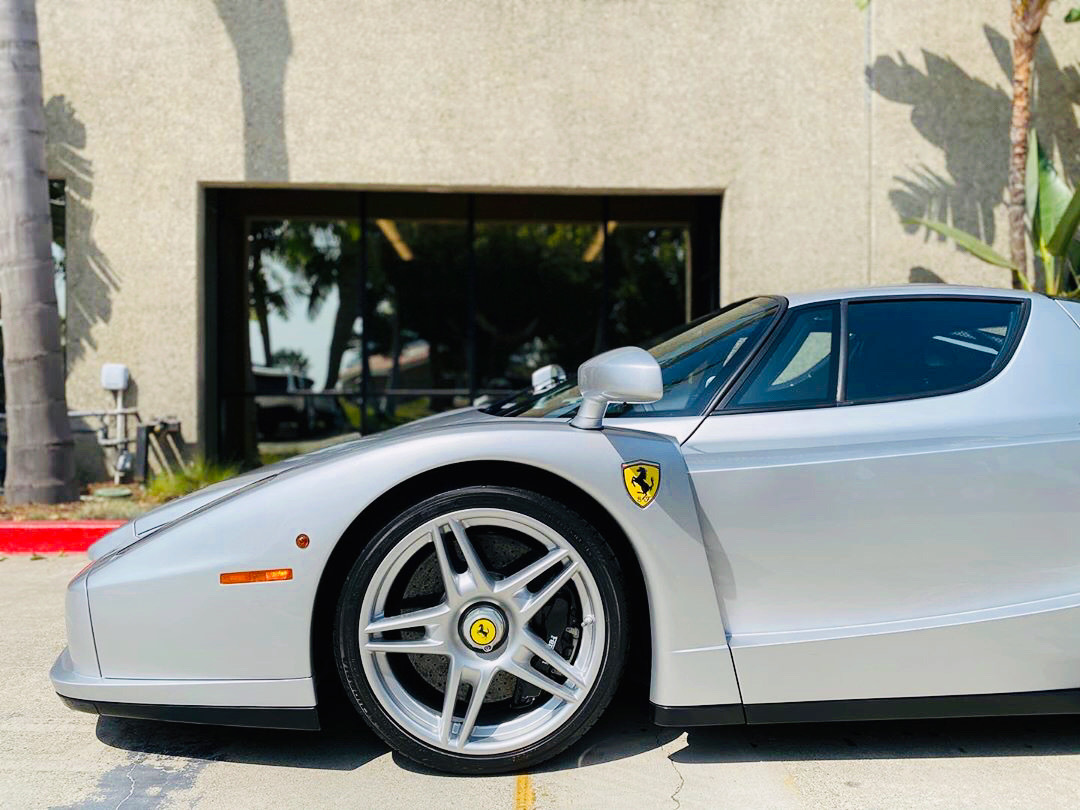 这代马王,外观设计方面,无死角,完美! Ferrari Enzo