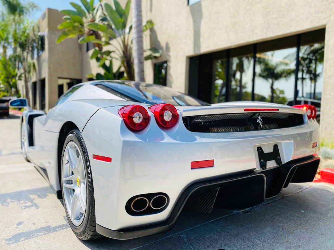 这代马王,外观设计方面,无死角,完美! Ferrari Enzo