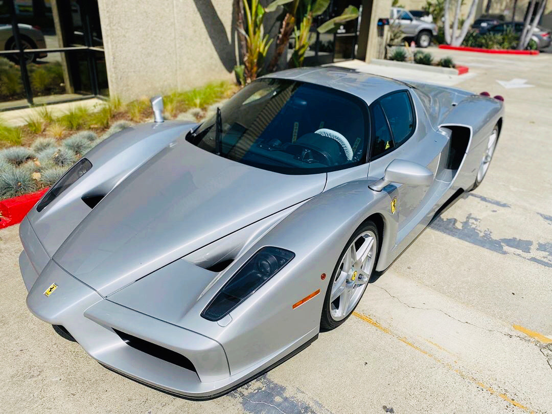 这代马王,外观设计方面,无死角,完美! Ferrari Enzo