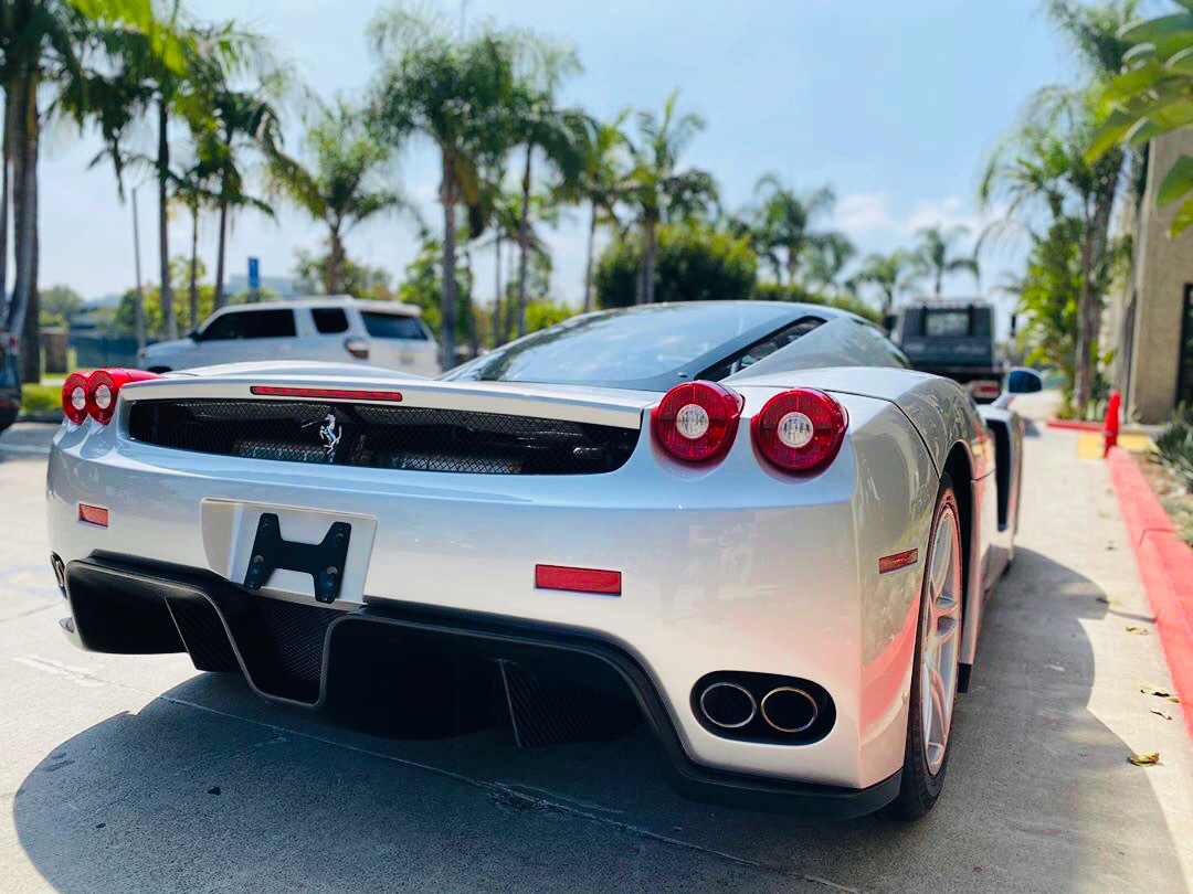 这代马王,外观设计方面,无死角,完美! Ferrari Enzo