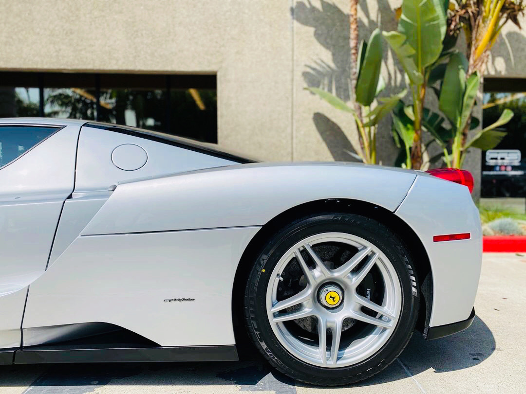 这代马王,外观设计方面,无死角,完美! Ferrari Enzo