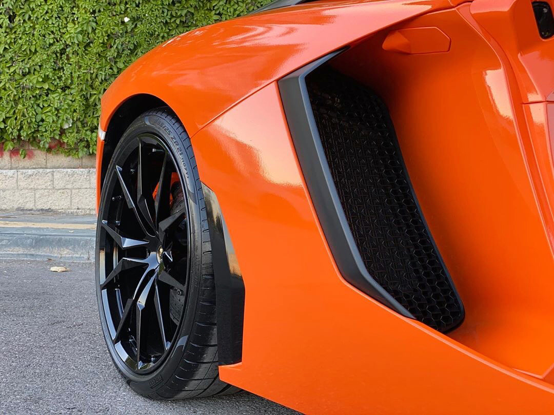 Lamborghini Aventador 外观设计真的很牛逼，深得人心