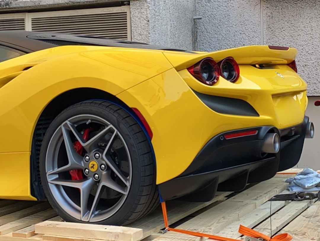 汽车美图大赏：Ferrari，这颜色太好看了吧