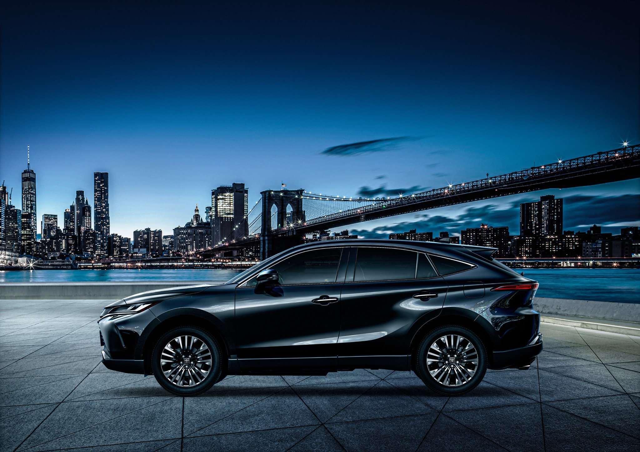 丰田全新Harrier 设计上有点 雷克萨斯的高级感了 不错