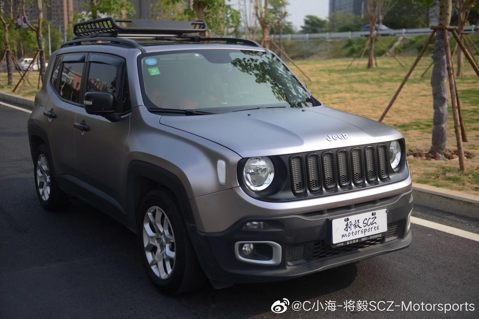 JEEP 自由侠  改色贴膜 战斗灰