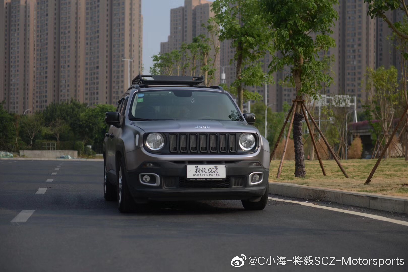 JEEP 自由侠  改色贴膜 战斗灰