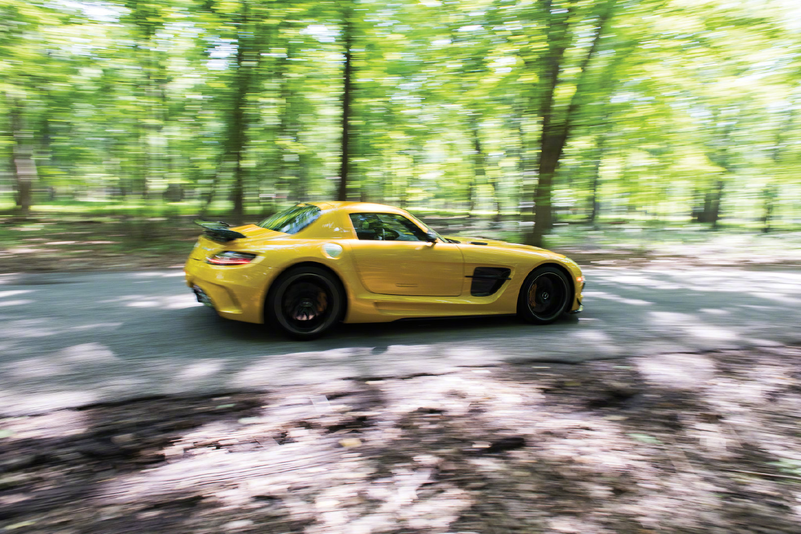 Mercedes-Benz SLS AMG Black Series  奔驰鸥翼门巅峰之作！