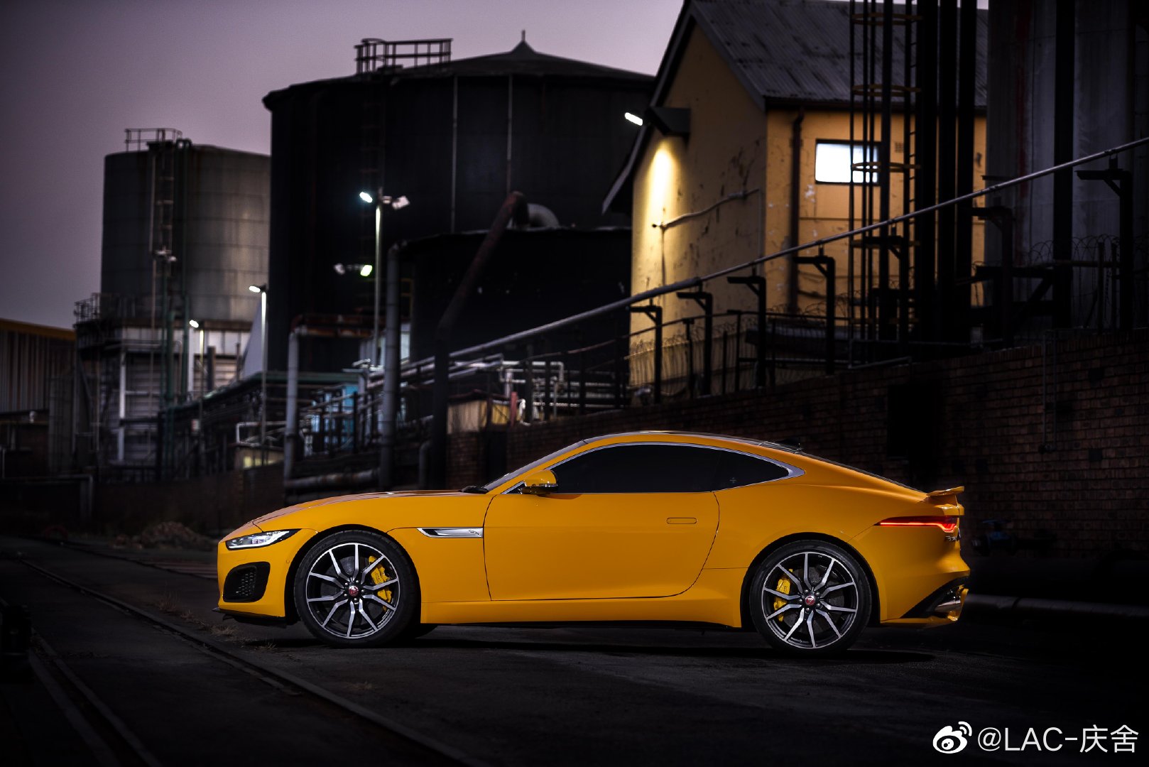 Jaguar F-Type，新款这外观，大家觉得好看了还是？