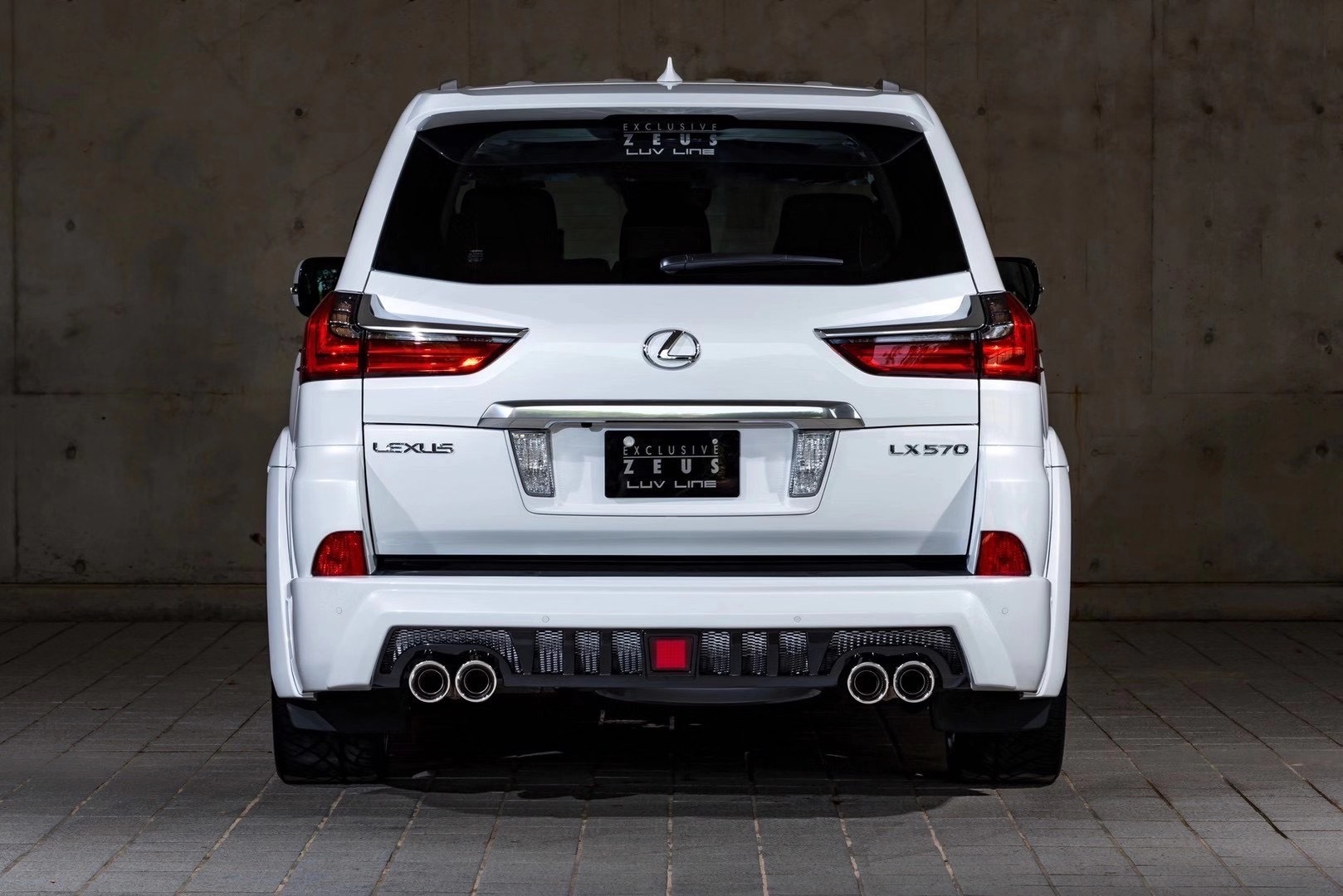 雷克萨斯LX570 MZSPEED宽体包围套件