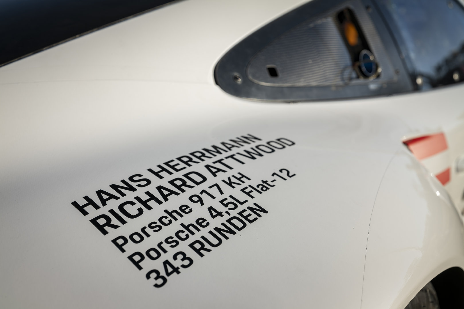 保时捷发布2020勒芒24小时耐力赛涂装。