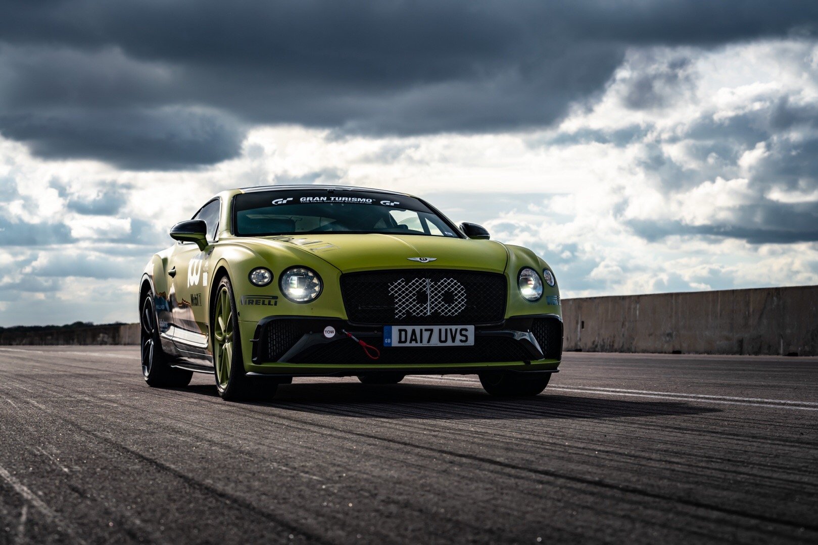 Bentley Continental GT Pikes Peak，涂装很漂亮。