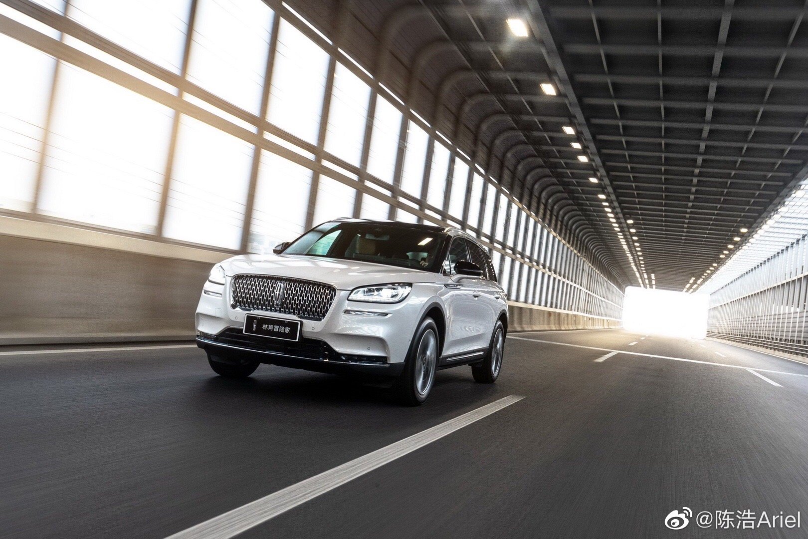 今晚林肯采用新颖的云直播方式上市发布了新车型:冒险家