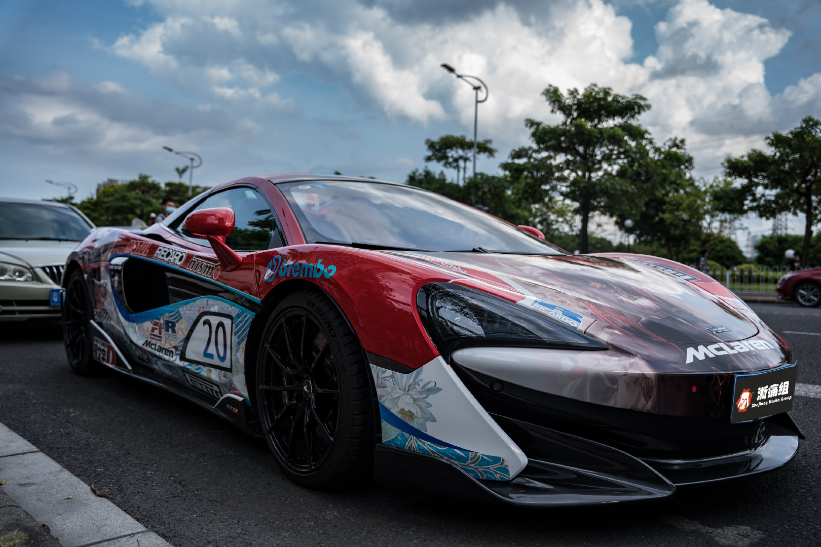 发一套不用大修系列:大佬的迈凯伦 抄送