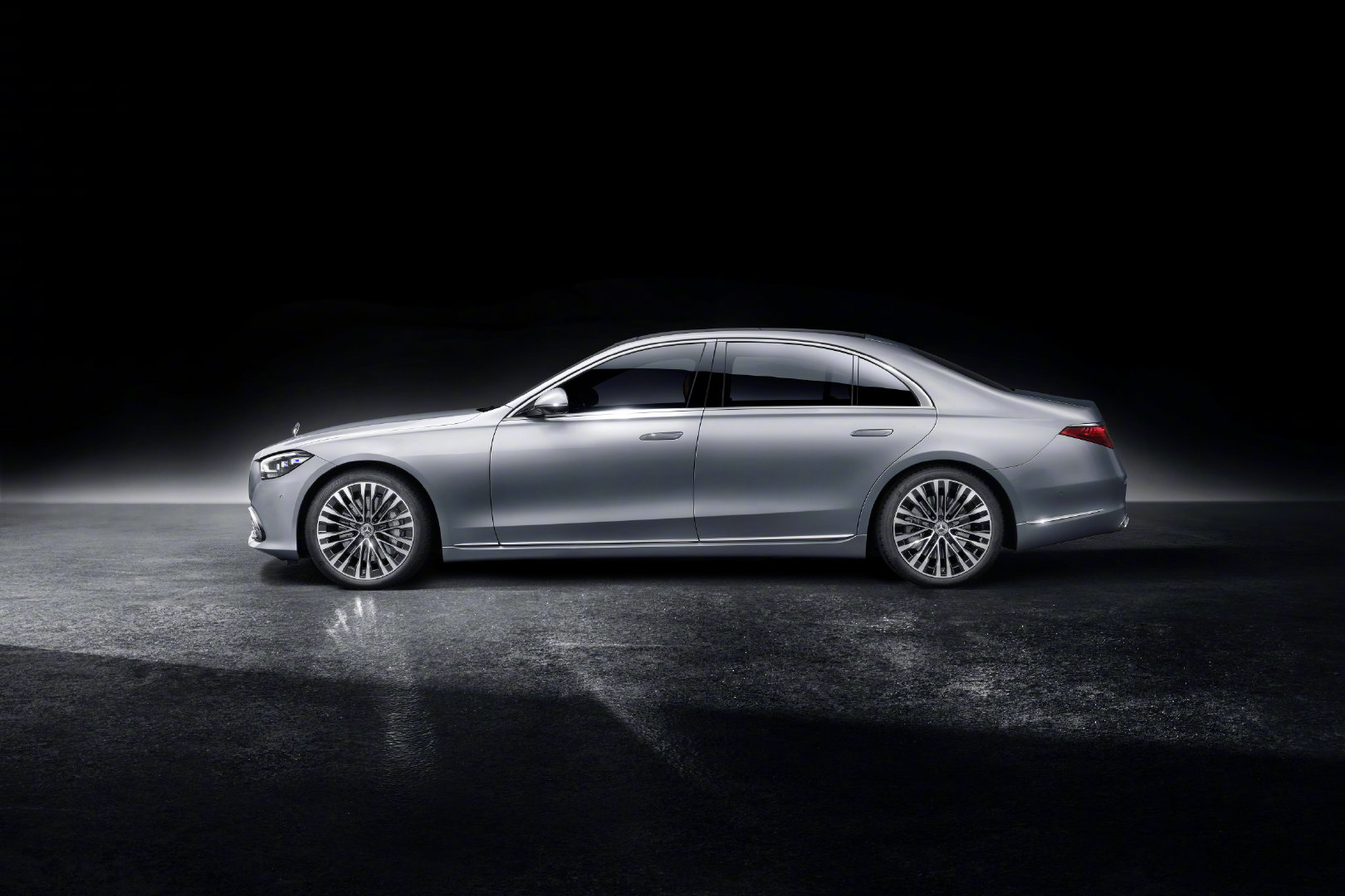 奔驰s class 2021款,奔驰cclass l 2021 mercedes-benz s-class 多重黑科技加持,重新定义旗舰!