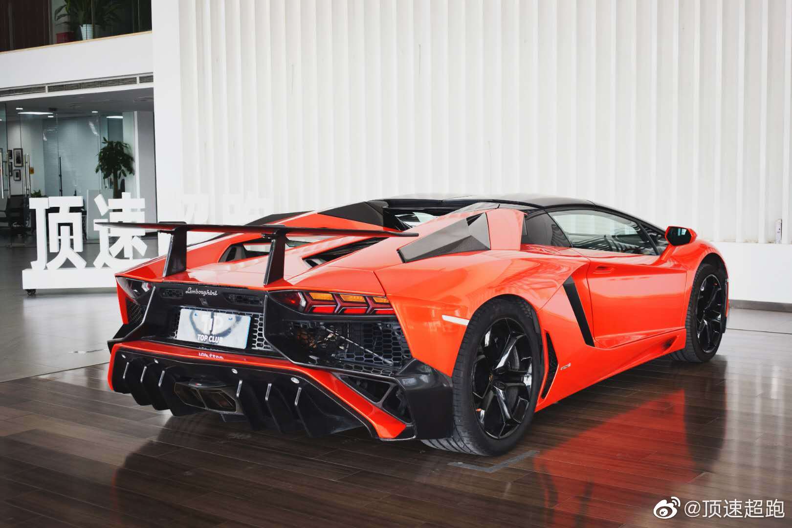 的代表座驾兰博基尼 热情洋溢,实干精神,坚持己见,爱憎分明。