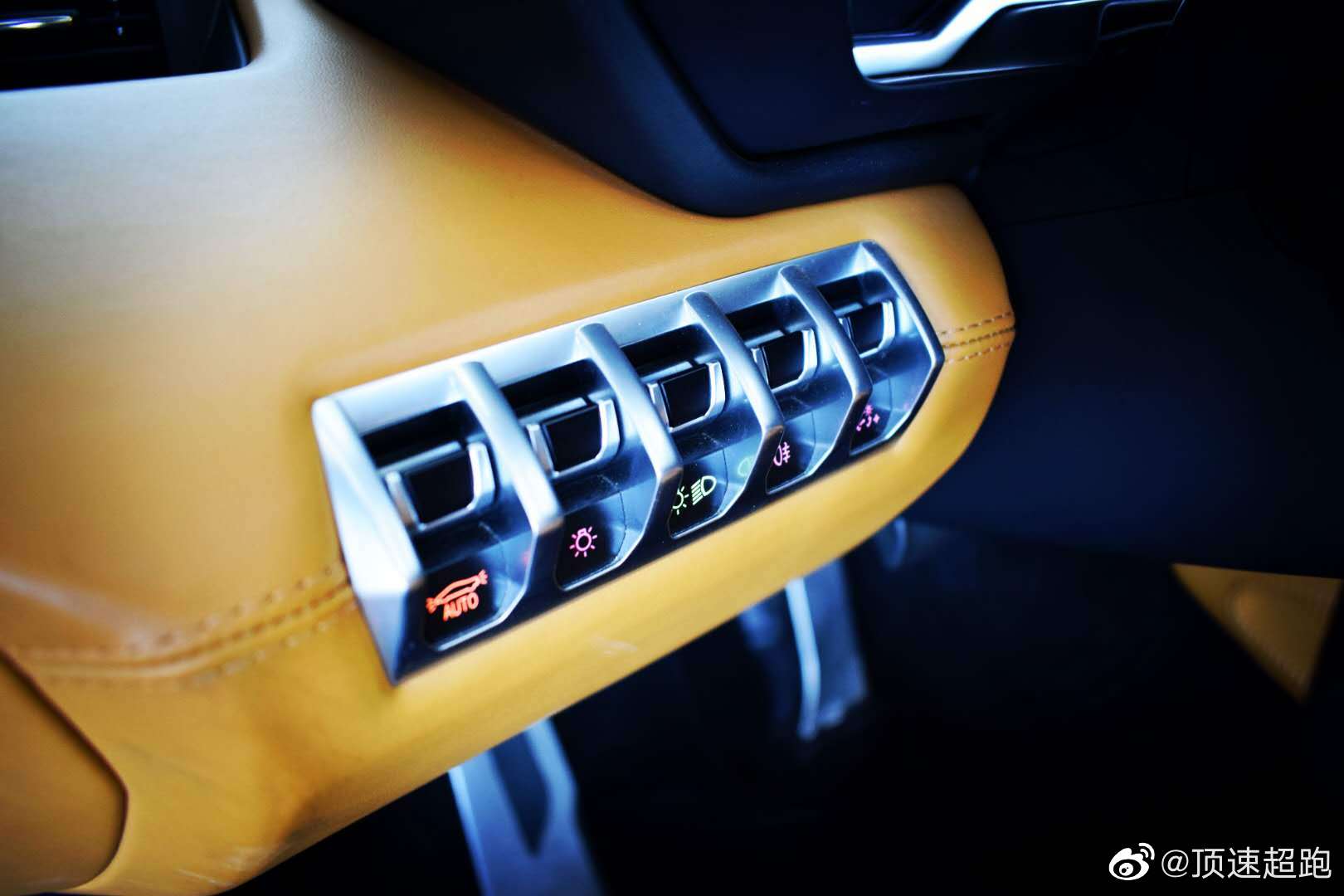 的代表座驾兰博基尼 热情洋溢,实干精神,坚持己见,爱憎分明。