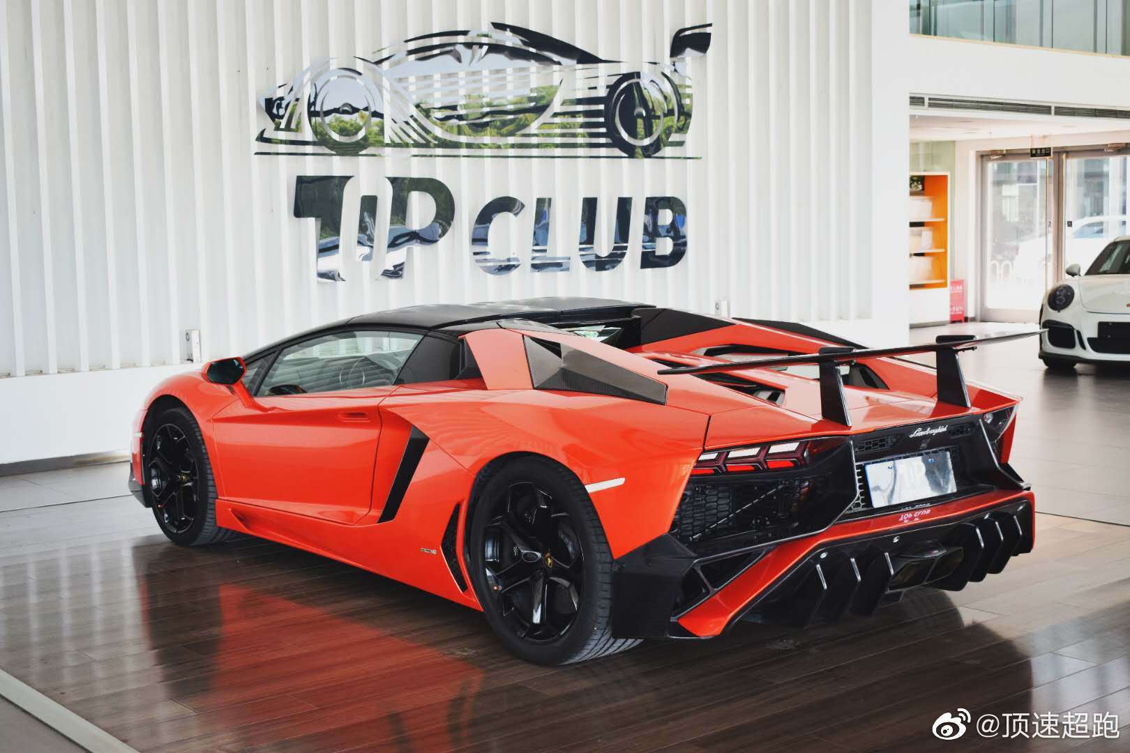 的代表座驾兰博基尼 热情洋溢,实干精神,坚持己见,爱憎分明。