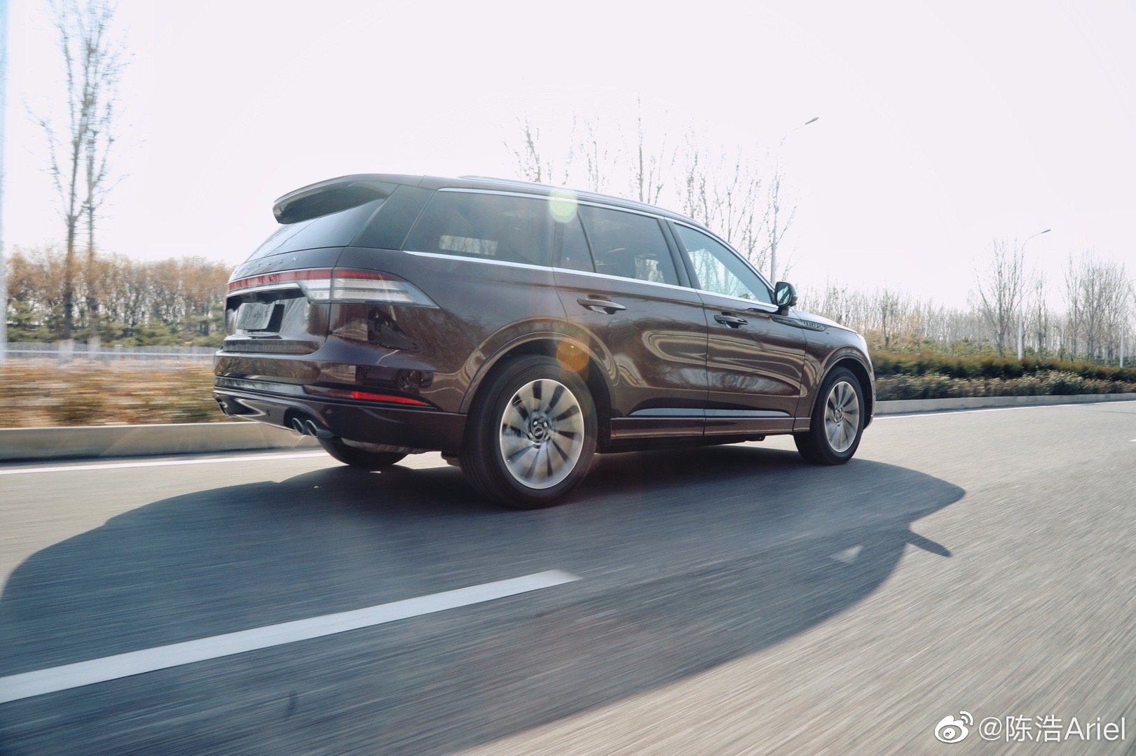 今晚林肯采用新颖的云直播方式上市发布了新车型:冒险家